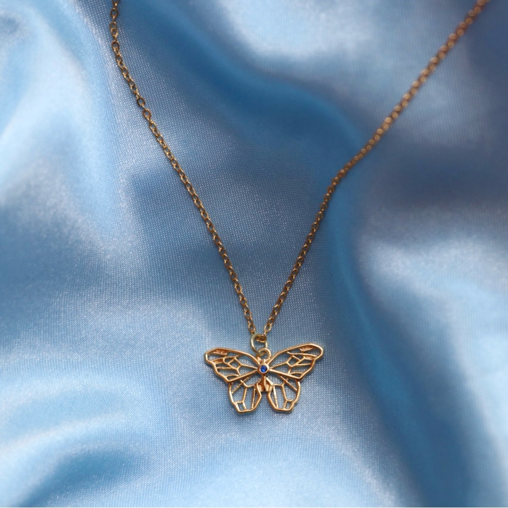 BUTTERFLY PENDANT NECKLACE 🦋